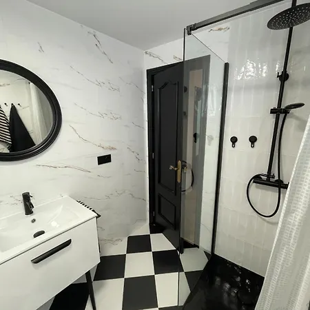 Allure 아파트 간디아